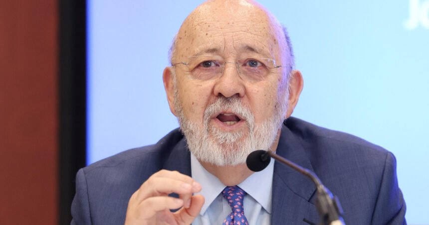 El CIS de Tezanos sitúa al PSOE dos puntos por encima del PP en plena investigación a la esposa y el hermano de Sánchez