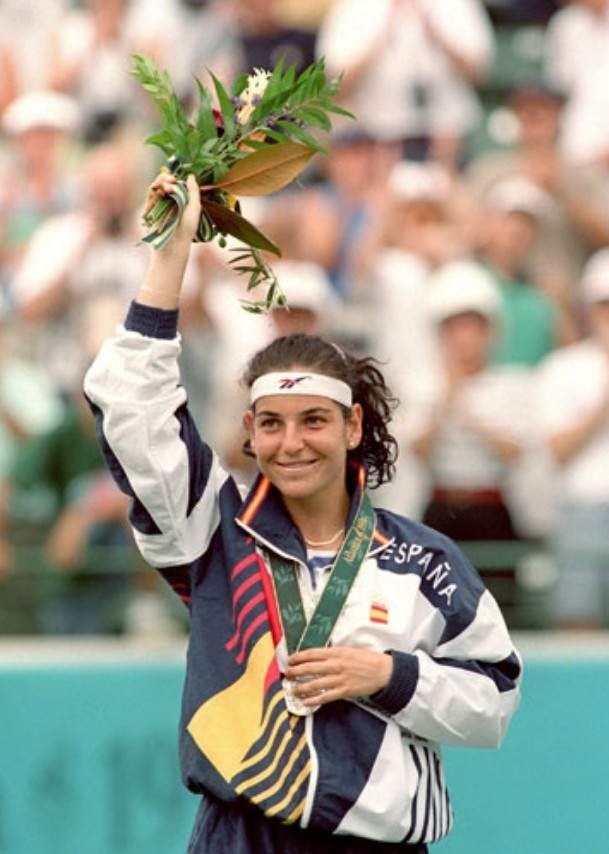Despuntó sobre las pistas de tenis con solo 13 años al conquistar su primer título nacional y comenzó a forjar su leyenda en 1989, al derrotar a la todopoderosa Steffi Graff en la final de Roland Garros. En su carrera conquistó cuatro Grand Slam (tres Roland Garros y un US Open), se colgó cuatro medallas olímpicas y ganó seis grandes torneos en la modalidad de dobles.