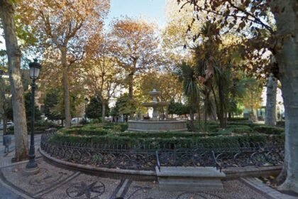 Localizan en Granada a un turista alemán desaparecido tras sufrir un atraco y caer en la indigencia