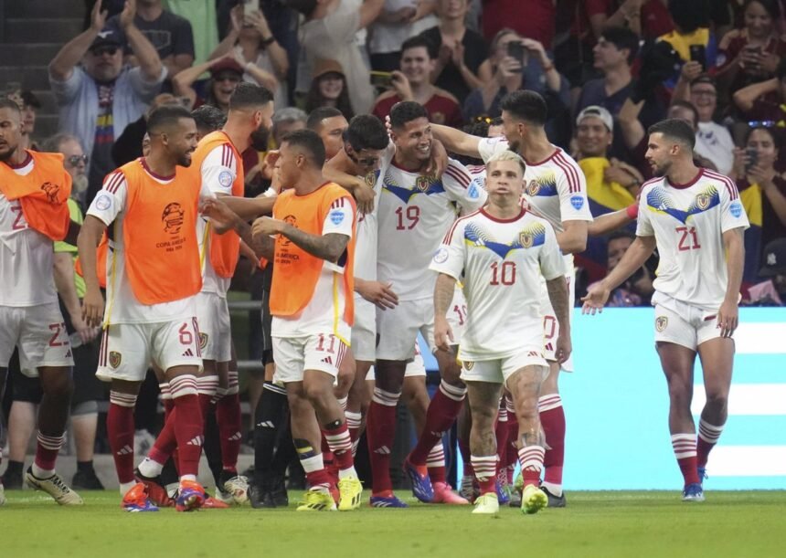Venezuela pasa a cuartos de la Copa América con pleno de triunfos y México completa su desastre