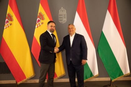 Vox deja a Meloni y se unirá en el Parlamento Europeo al nuevo grupo liderado por el partido de Orbán
