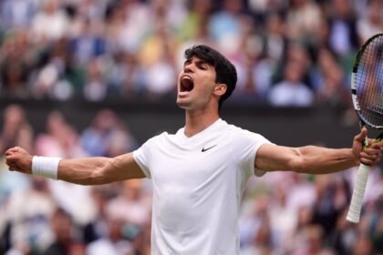 Alcaraz brilla ante Medvedev y defenderá su título de Wimbledon
